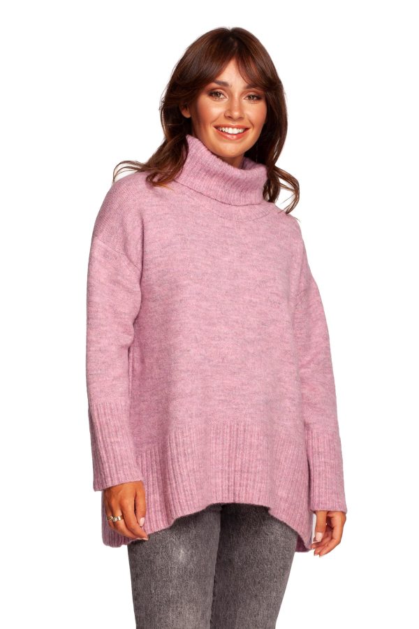 BK086 Sweter z golfem i rozcięciem z tyłu - pudrowy z wełną ❤