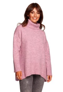 BK086 Sweter z golfem i rozcięciem z tyłu - pudrowy z wełną ❤