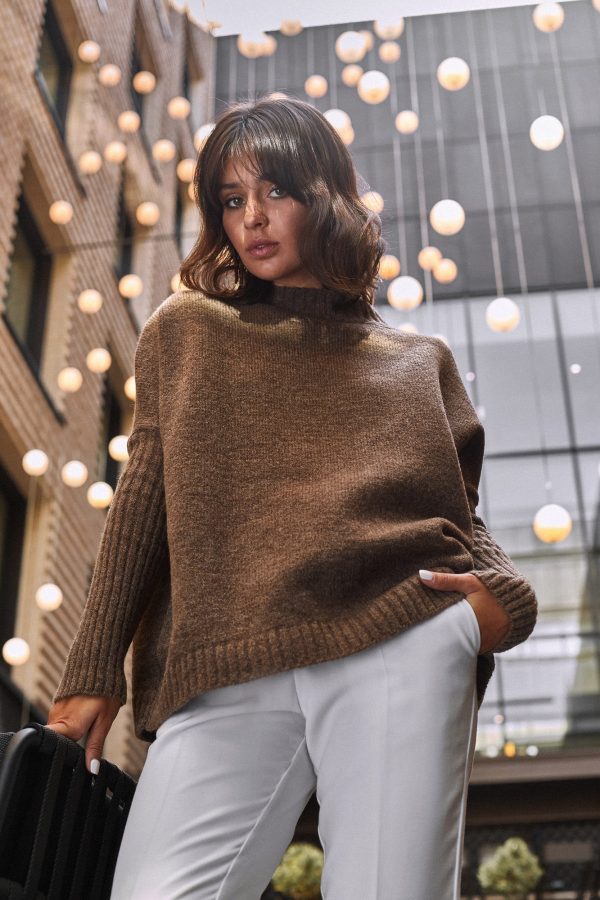 BK009 Sweter zakładany przez głowę - karmelowy