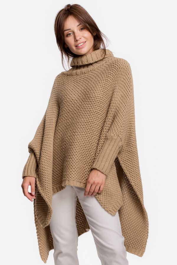 BK049 Sweter ponczo z rękawami i golfem - kamelowy
