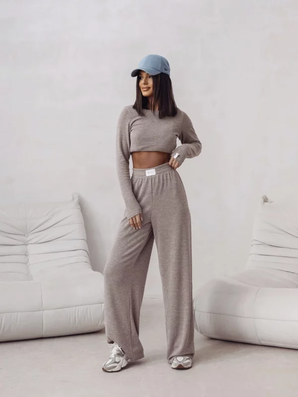 Komplet dresowy Aries w 4 kolorach